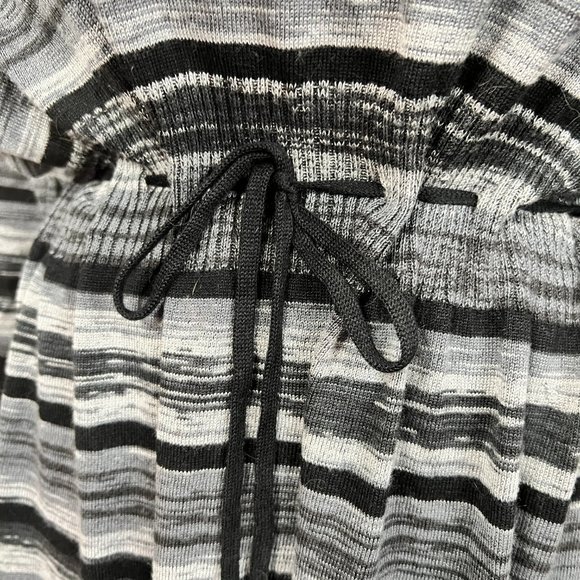 πPink Rose Knitted Turtleneck 3/4 Sleeves Midi Dress with Drawstring - Picture 4 of 16